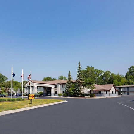 Super 8 By Wyndham Marysville/Port Huron Area Dış mekan fotoğraf