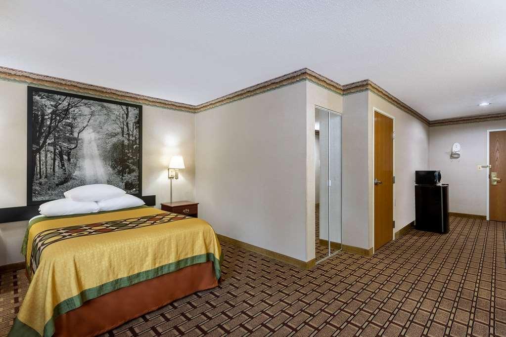 Super 8 By Wyndham Marysville/Port Huron Area Dış mekan fotoğraf
