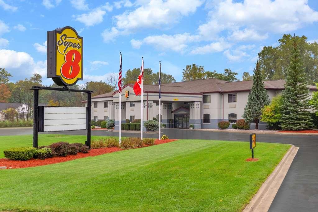 Super 8 By Wyndham Marysville/Port Huron Area Dış mekan fotoğraf