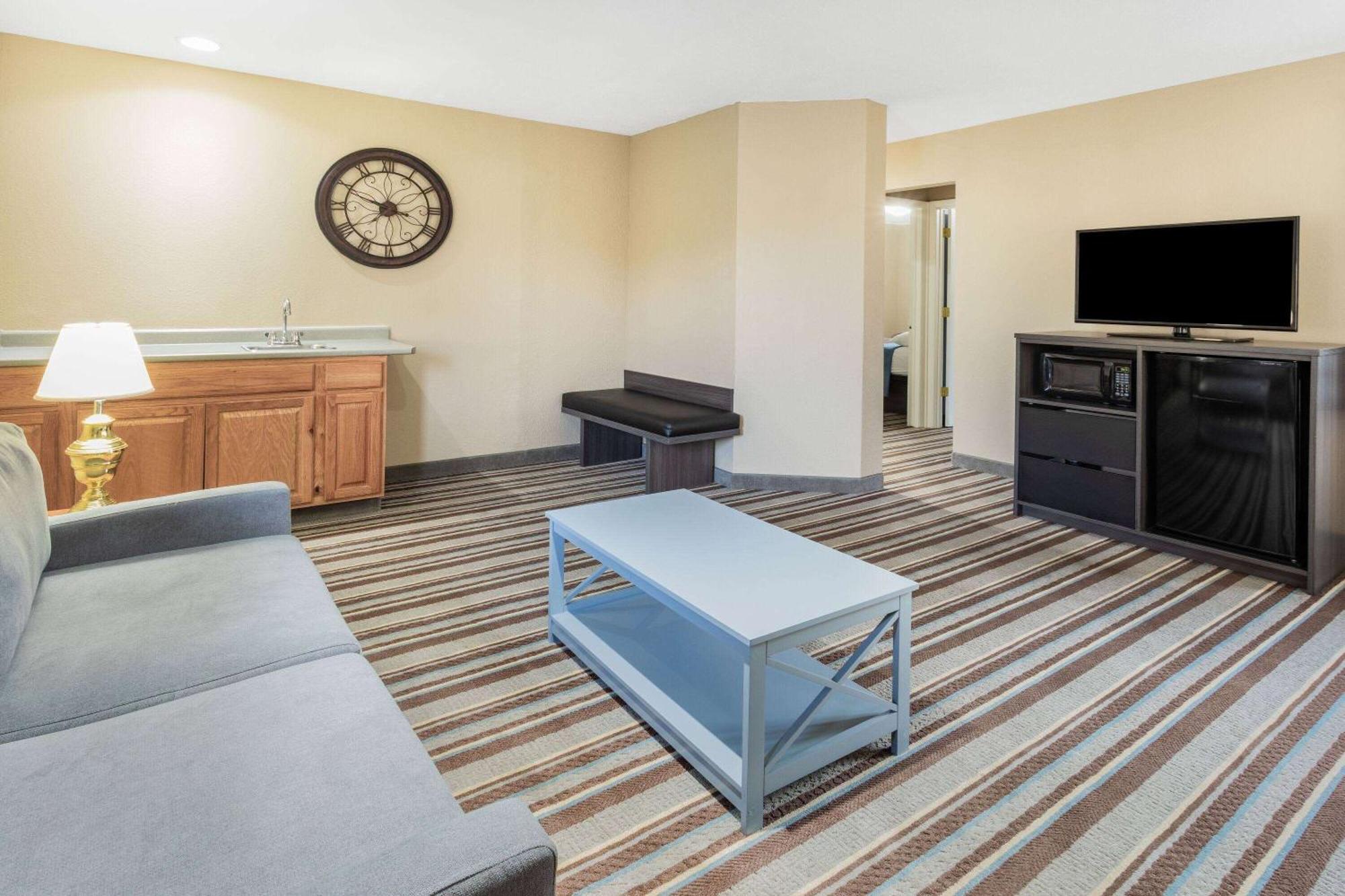 Super 8 By Wyndham Marysville/Port Huron Area Dış mekan fotoğraf